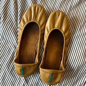 Tieks - Camel - size 8